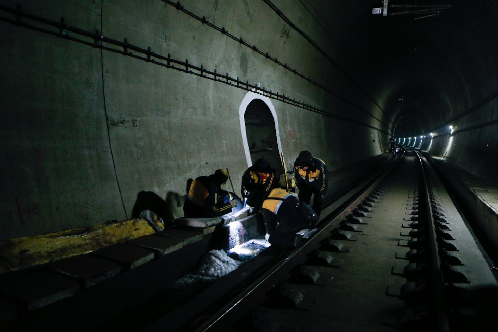 梅州铁路运营隧道病害现状